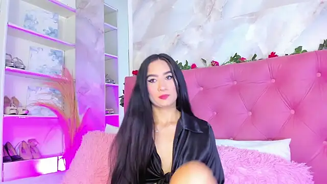 Nicolqueen  online show from November 10, 2025, 11:09 am