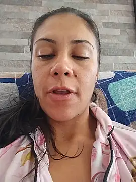 KittyHoleshot87 online show from February 5, 2026, 4:11 pm