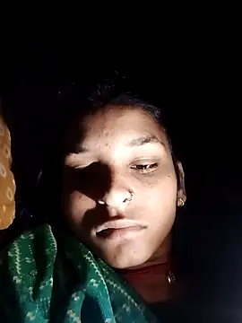 Idhika Jha online show from October 13, 2025, 10:43 pm