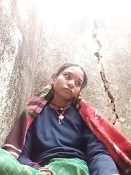 Idhika Jha online show from November 27, 2025, 1:18 am