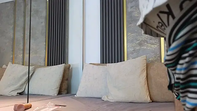 NikoStone  online show from February 20, 2026, 6:26 am