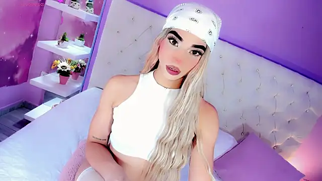 Nauthy girl online show from May 28, 2026, 2:53 am