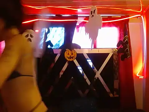 canelasexy 1 online show from October 2, 2025, 8:05 pm