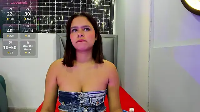 Sofia villareal online show from November 18, 2025, 12:09 pm