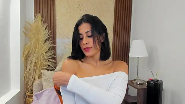 Thais kim online show from April 20, 2026, 11:46 am