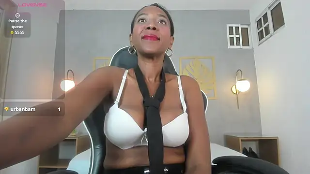 coral15  online show from September 30, 2025, 2:49 am