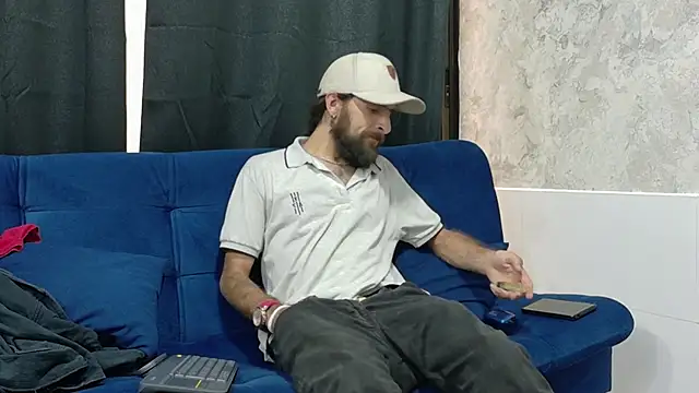 hairy mannn online show from September 20, 2025, 8:32 pm