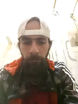 Snapshot of hairy_mannn chatting on April 28, 2026, 6:24 pm hairy mannn online show from April 28, 2026, 6:24 pm