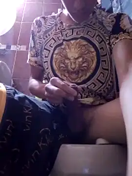 aispuro8505 online show from October 28, 2025, 9:50 pm