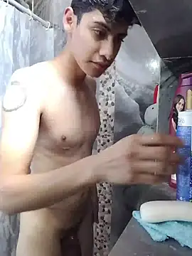 aispuro8505 online show from April 19, 2026, 5:12 pm