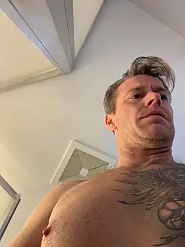 DILFiGuess11 online show from March 25, 2026, 6:08 am