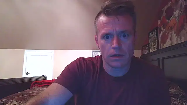 Snapshot of DILFiGuess11 chatting on June 27, 2026, 4:17 am DILFiGuess11 online show from June 27, 2026, 4:17 am