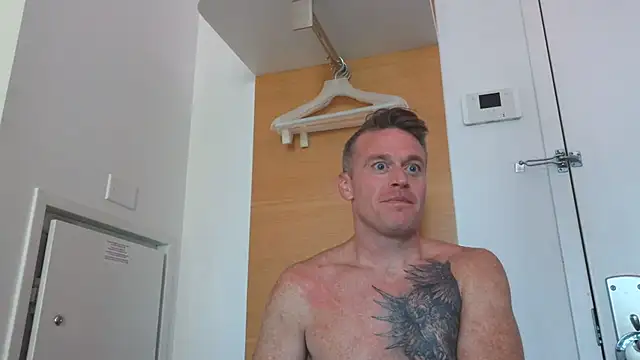 Snapshot of DILFiGuess11 chatting on July 9, 2026, 11:14 am DILFiGuess11 online show from July 9, 2026, 11:14 am