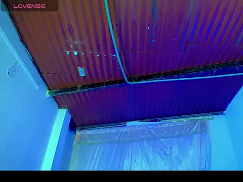 TheBlackwidows online show from November 5, 2025, 5:18 am