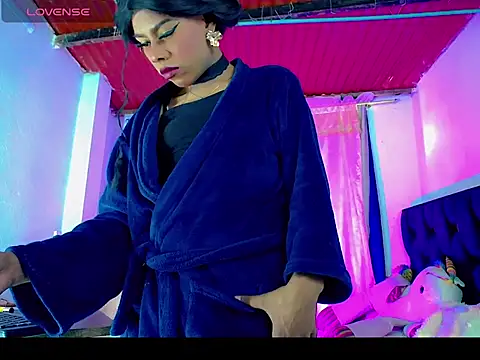 TheBlackwidows online show from November 23, 2025, 4:40 pm