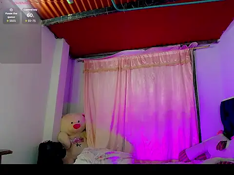 TheBlackwidows online show from November 30, 2025, 4:05 am