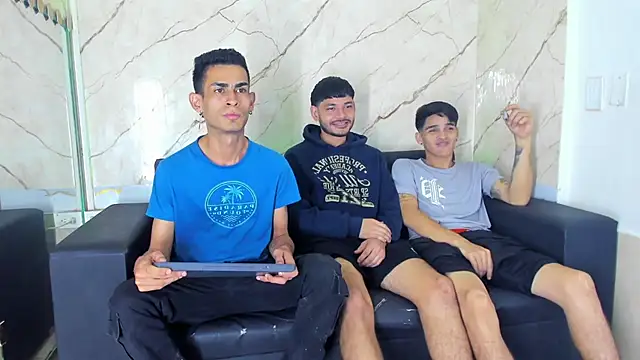 Golldens Dreamss online show from November 27, 2025, 1:57 pm