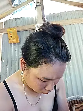 may-squirl online show from September 23, 2025, 8:39 am