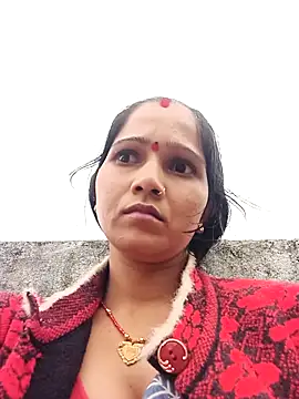 Jooli xx online show from October 31, 2025, 11:33 am