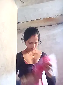 Jooli xx online show from December 5, 2025, 2:09 am