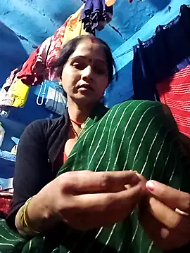 Jooli xx online show from March 24, 2026, 2:55 pm