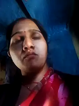 Jooli xx online show from April 6, 2026, 2:31 am