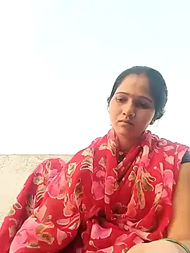 Jooli xx online show from April 18, 2026, 1:04 pm