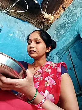 Jooli xx online show from April 19, 2026, 3:28 am