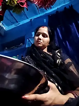 Jooli xx online show from April 20, 2026, 3:37 pm