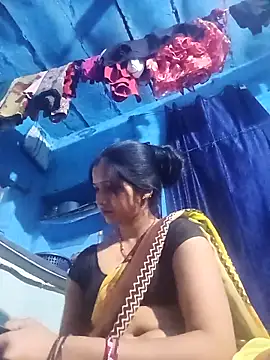 Jooli xx online show from April 21, 2026, 3:07 pm