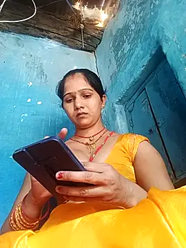 Jooli xx online show from April 23, 2026, 4:14 am