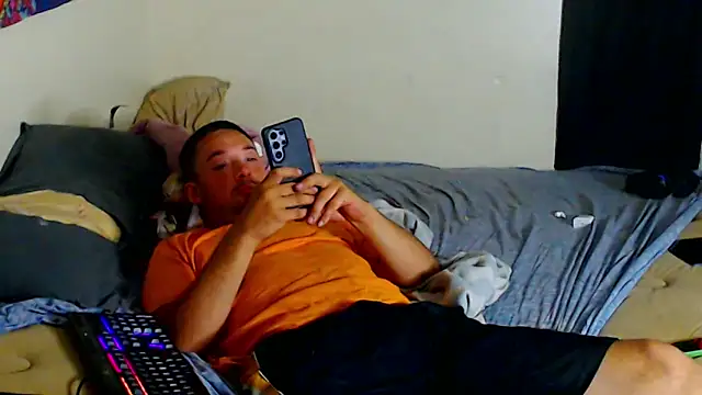 Snapshot of YoBlezz chatting on June 12, 2026, 1:37 am YoBlezz online show from June 12, 2026, 1:37 am