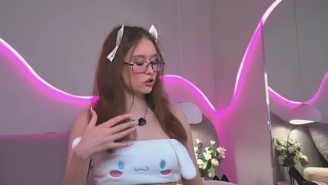 Snapshot of -VivienRay- chatting on April 30, 2026, 5:30 pm -VivienRay- online show from April 30, 2026, 5:30 pm