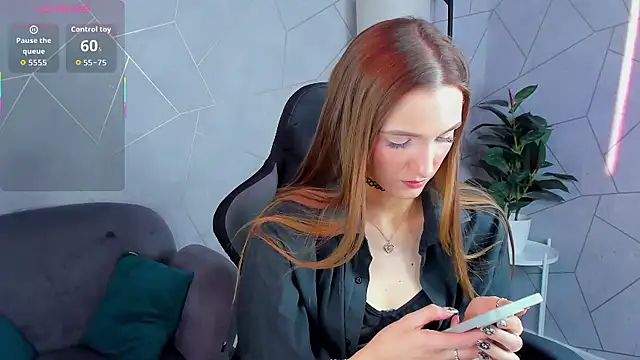 Alisha Green online show from October 15, 2025, 9:31 am