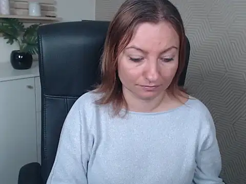 angelaSamt online show from September 24, 2025, 6:17 am