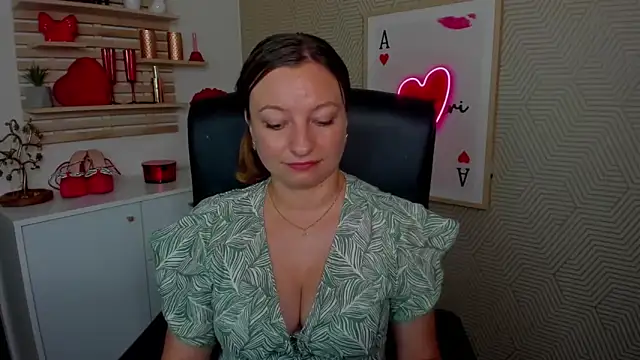 Snapshot of angelaSamt chatting on June 30, 2026, 5:41 am angelaSamt online show from June 30, 2026, 5:41 am