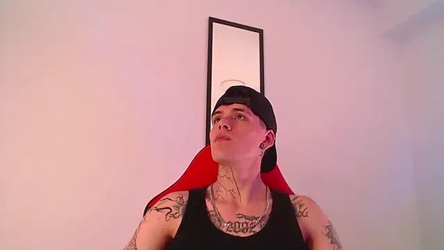 Anhonymus  online show from September 20, 2025, 3:46 pm