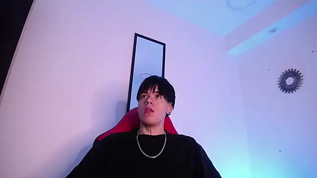 Anhonymus  online show from November 10, 2025, 3:38 am