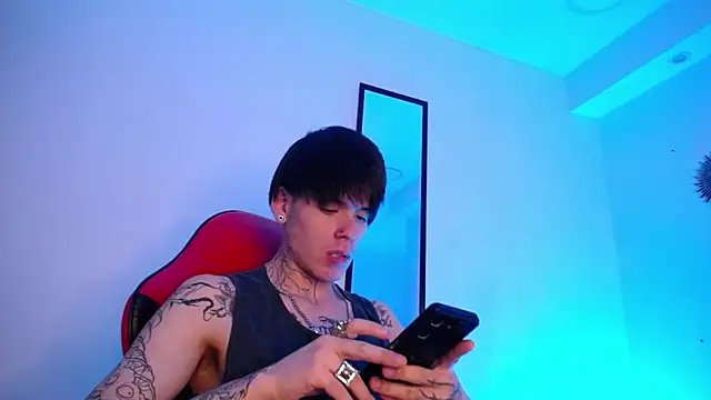 Anhonymus  online show from November 20, 2025, 3:39 am