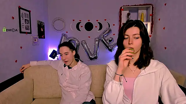 kitniss dreamy online show from February 14, 2026, 8:16 pm