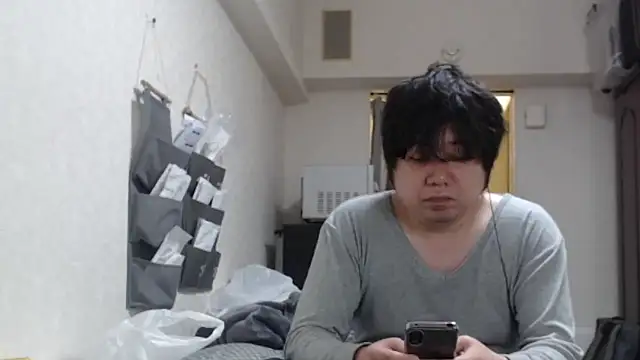 raterate555 online show from April 19, 2026, 3:17 am