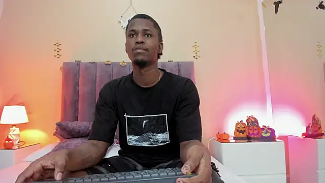 Kiaraa y Her Crazy online show from October 30, 2025, 7:14 pm