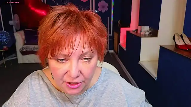 Kira Kenett online show from April 22, 2026, 5:58 pm