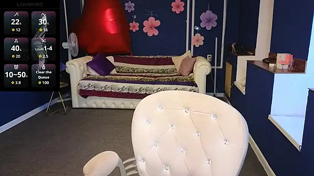 Kira Kenett online show from May 16, 2026, 6:32 am