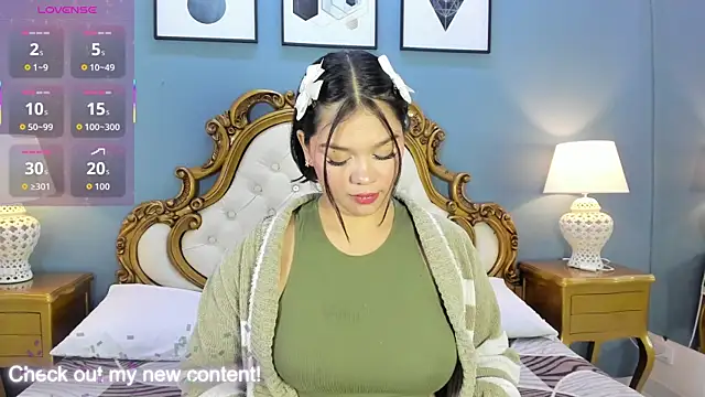 HatsaJones online show from January 13, 2026, 4:18 am