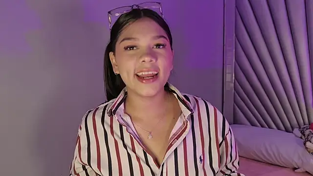 HatsaJones online show from April 21, 2026, 4:19 am