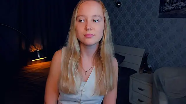 SoonMoor online show from September 8, 2025, 6:18 pm