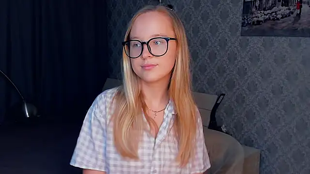 SoonMoor online show from October 11, 2025, 6:39 pm