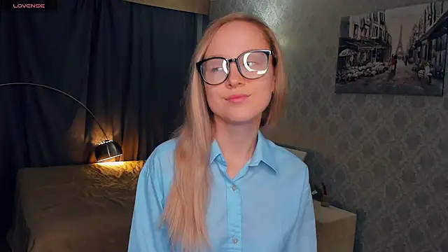 SoonMoor online show from November 6, 2025, 6:42 pm