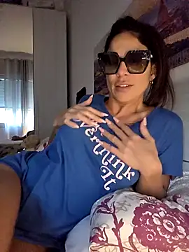 sexy7883 online show from October 24, 2025, 6:10 am